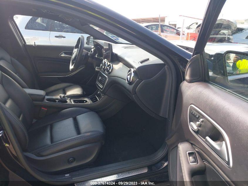 MERCEDES-BENZ GLA GLA 250 2020