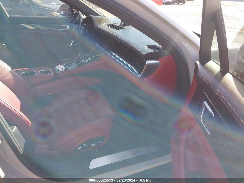 PORSCHE PANAMERA 4 2018