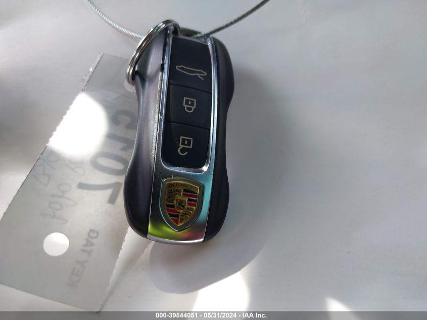 PORSCHE 911 CARRERA/CARRERA 4 2020