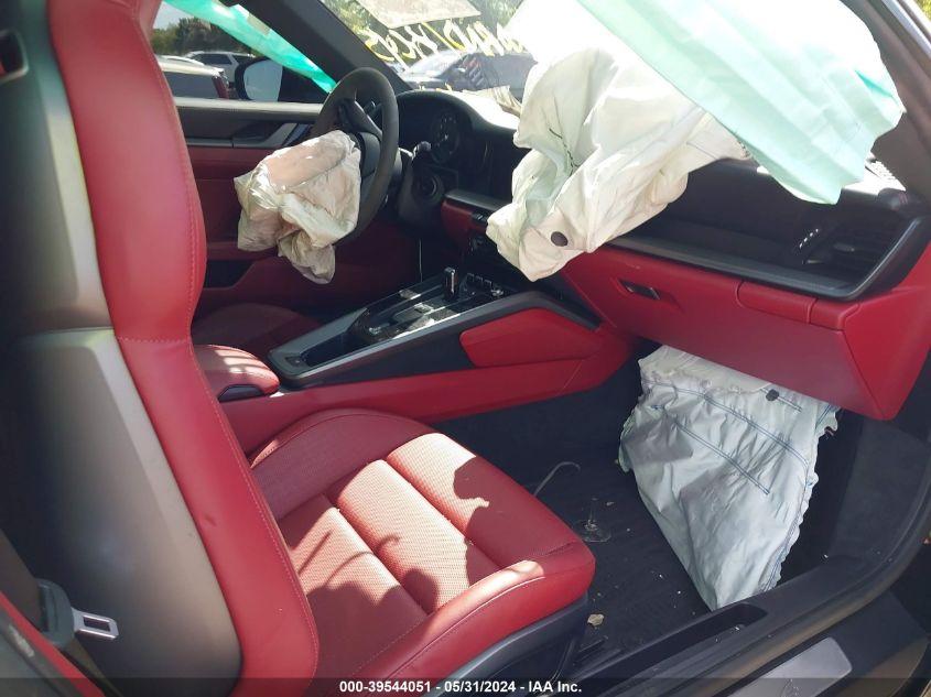 PORSCHE 911 CARRERA/CARRERA 4 2020