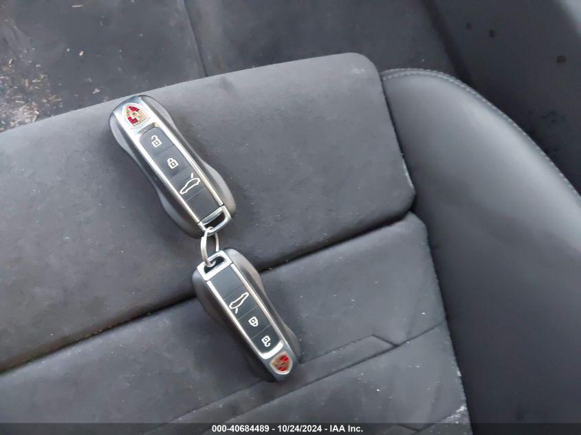 PORSCHE PANAMERA GTS 2022