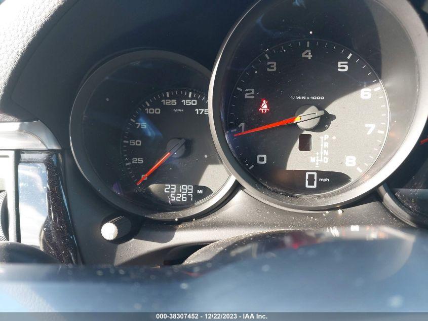 PORSCHE MACAN   2021