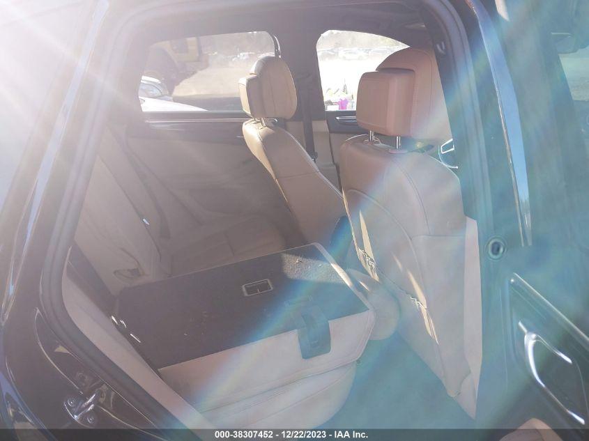 PORSCHE MACAN   2021