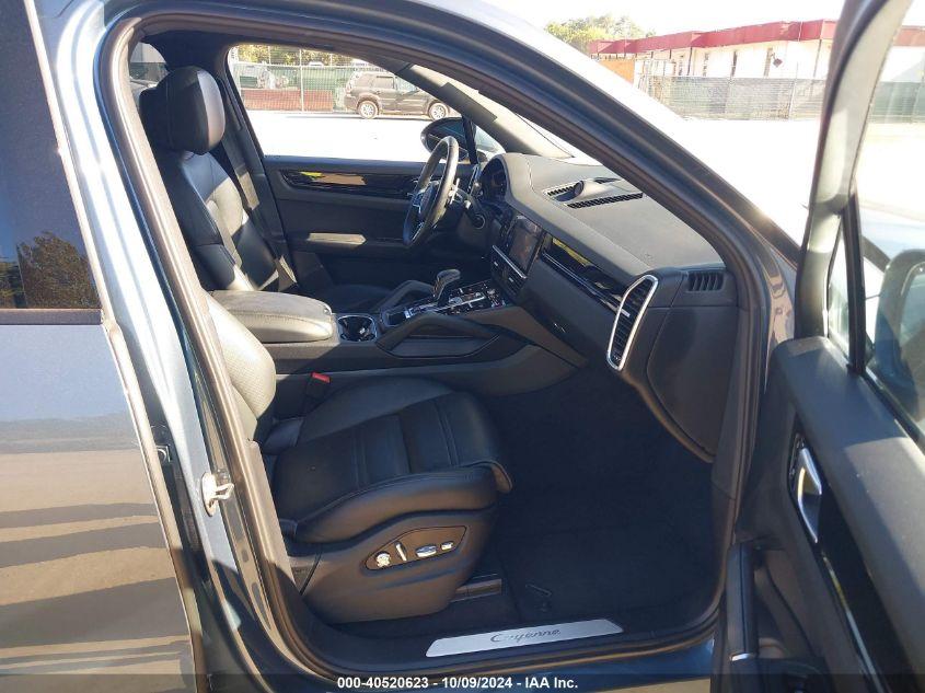 PORSCHE CAYENNE  2020