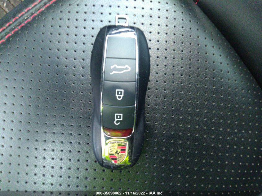 PORSCHE MACAN GTS 2021