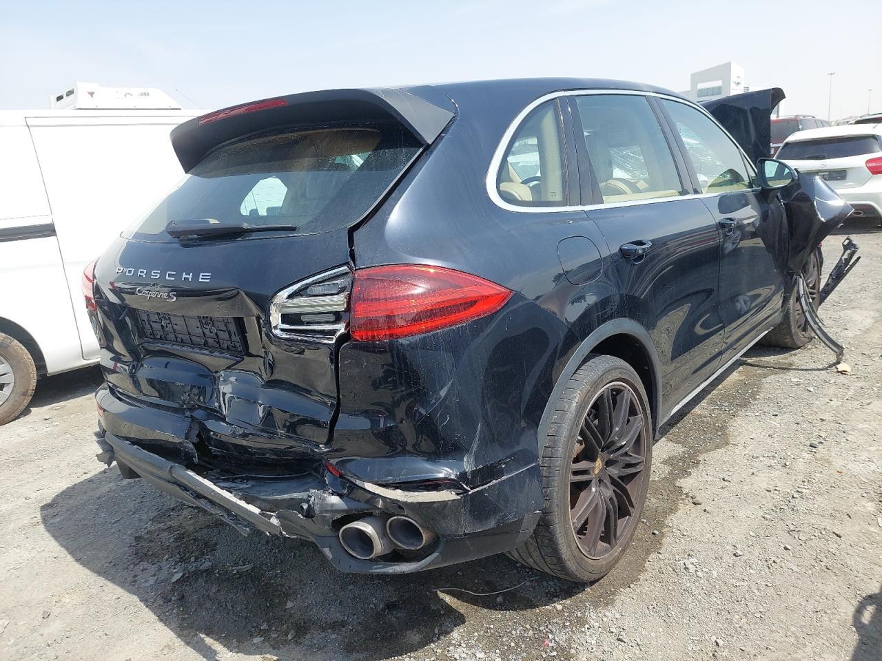 PORSCHE CAYENNE  2016