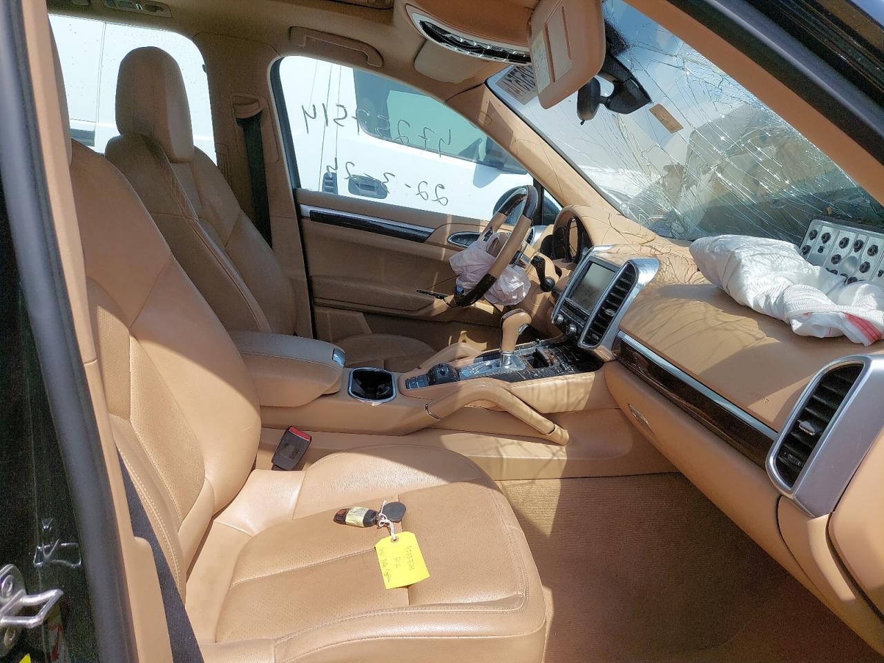 PORSCHE CAYENNE  2016