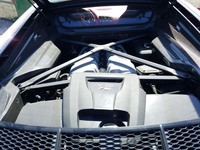 AUDI R8 5.2 PLU 2017