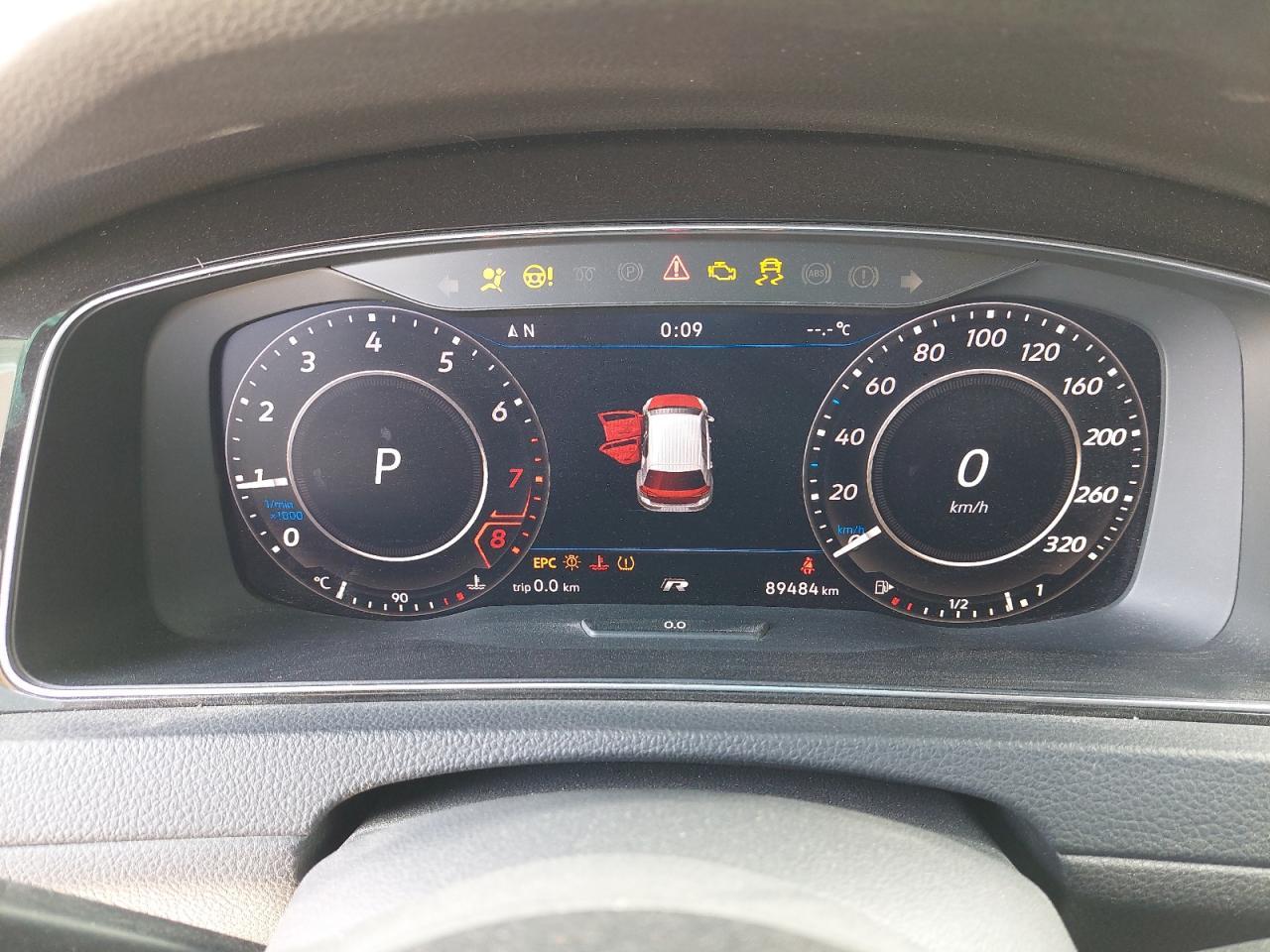 VOLKSWAGEN GOLF  2018