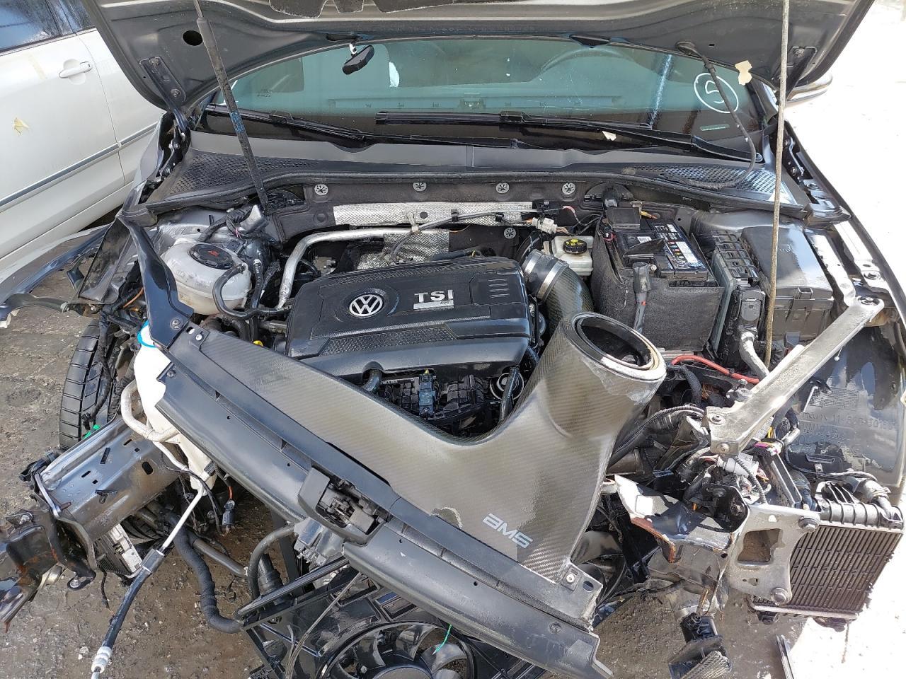 VOLKSWAGEN GOLF  2018