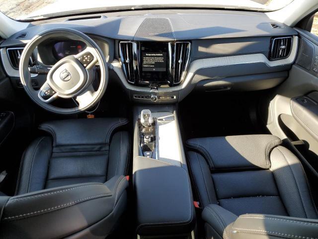 VOLVO XC60 B6 IN  2022