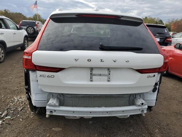 VOLVO XC60 B6 IN  2022