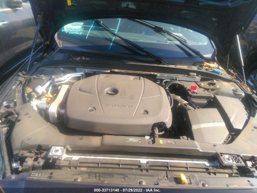 VOLVO V60 CROSS COUNTRY  2021