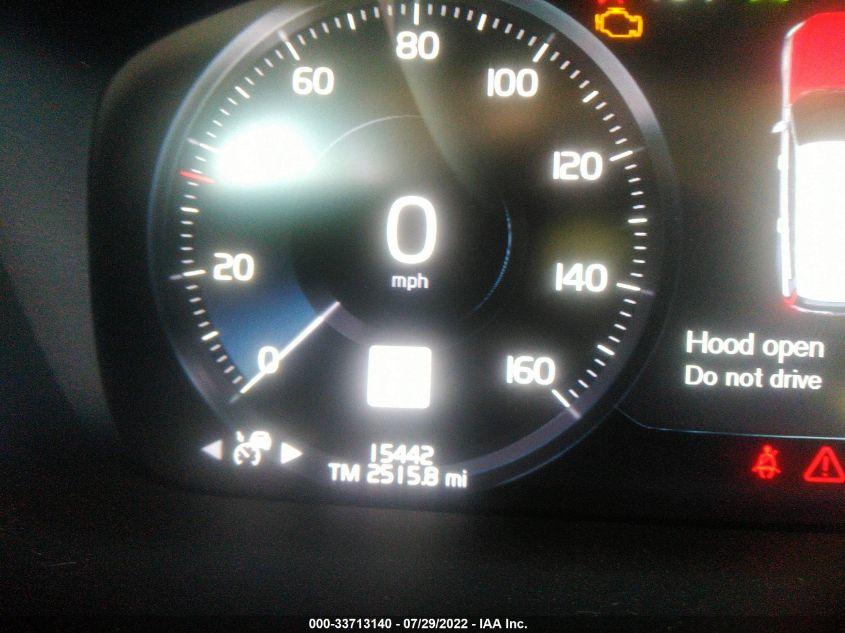 VOLVO V60 CROSS COUNTRY  2021