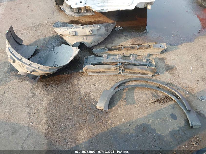 VOLVO XC40 T5 MOMENTUM 2022