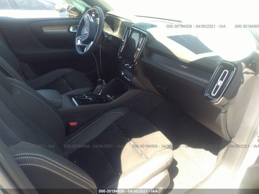 VOLVO XC40 R-DESIGN 2021