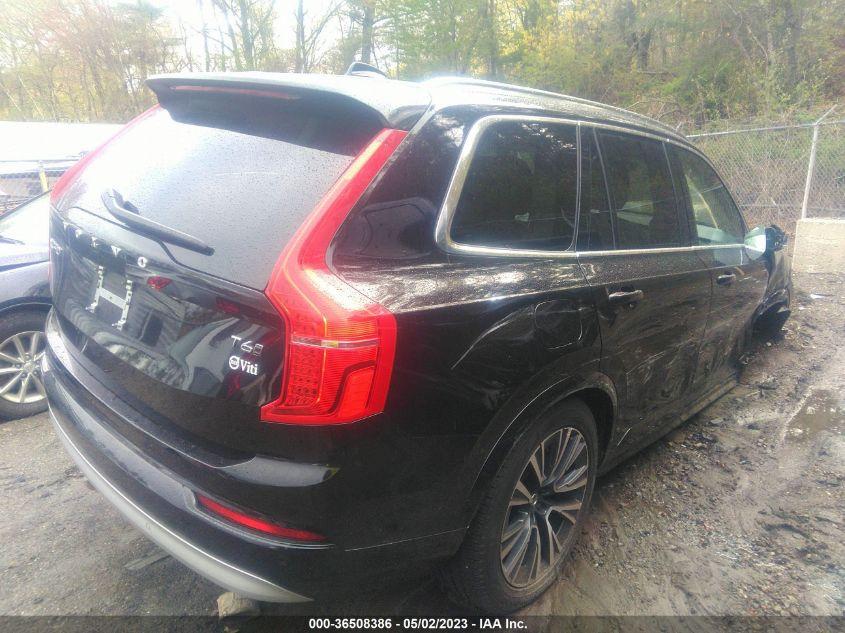 VOLVO XC90 MOMENTUM 2022