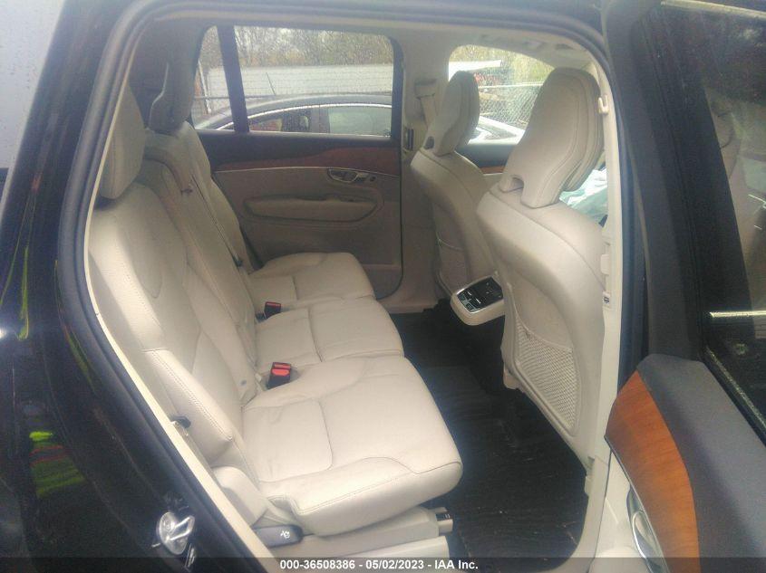 VOLVO XC90 MOMENTUM 2022