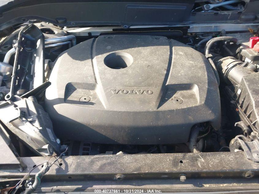 VOLVO XC60 T6 MOMENTUM 2021