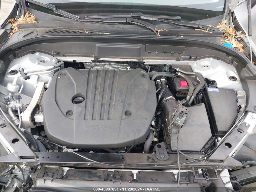 VOLVO XC60 B5 MOMENTUM 2022