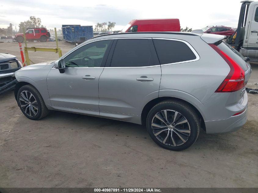 VOLVO XC60 B5 MOMENTUM 2022