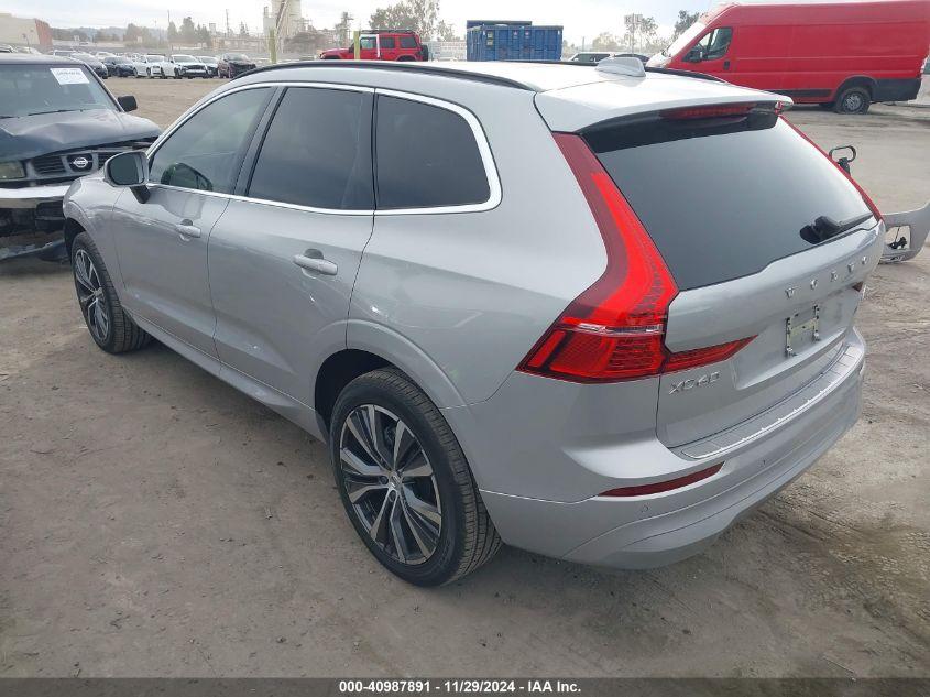 VOLVO XC60 B5 MOMENTUM 2022