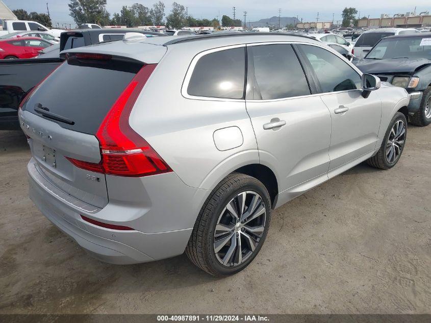 VOLVO XC60 B5 MOMENTUM 2022