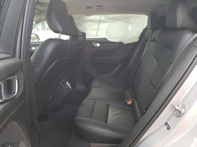 VOLVO XC40 CORE  2024