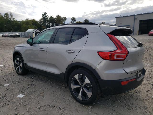 VOLVO XC40 CORE  2024