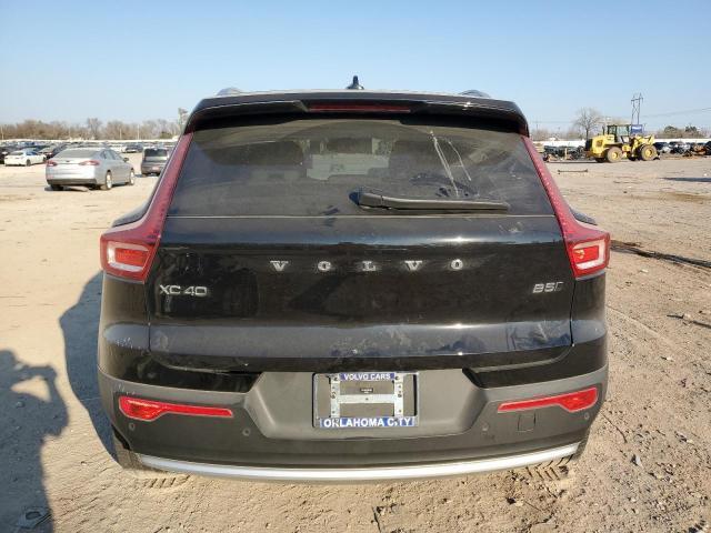 VOLVO XC40 PLUS  2023