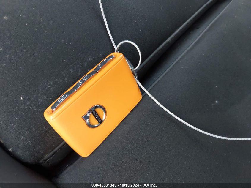 VOLVO XC40 B5 PLUS DARK THEME 2023